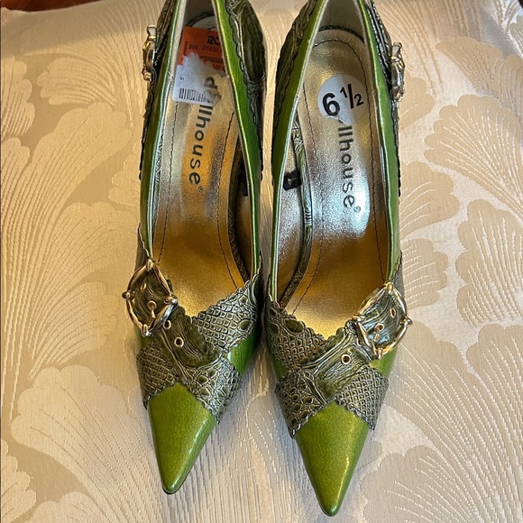 Dollhouse Shoes - Dollhouse Green Pointed Heels